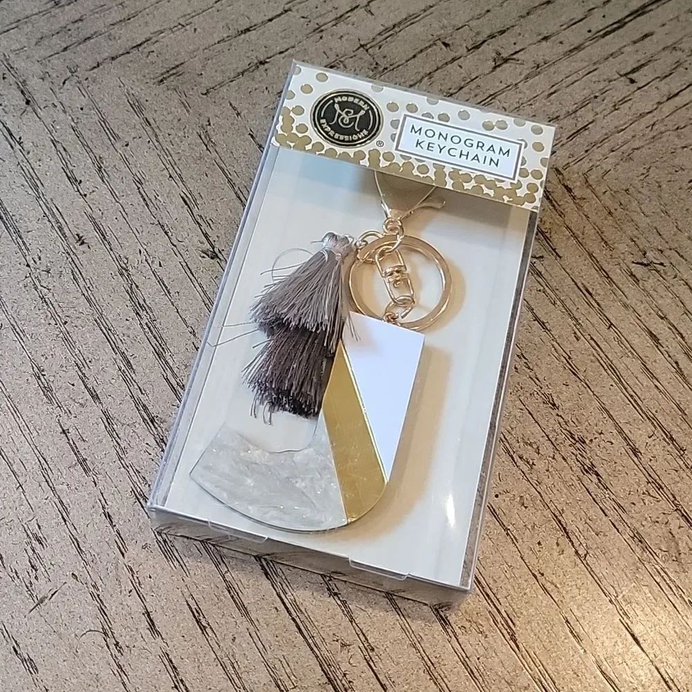 J Monogram keychain NWT 🤍💛